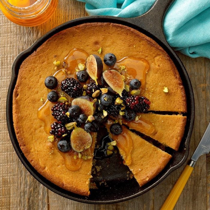 Want the best recipes with raw honey? Check out these 4 top picks for delicious meals!