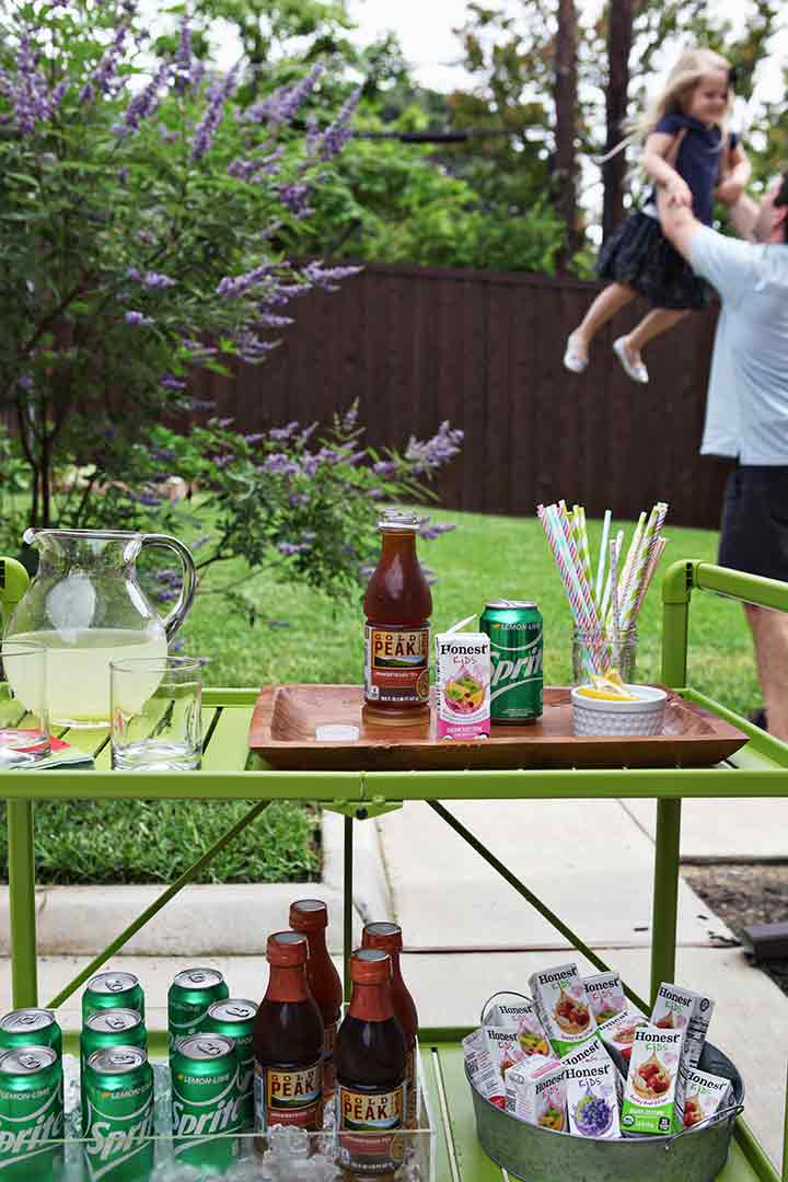 What is an outdoor beverage center? Learn how it keeps your drinks cold for backyard parties.