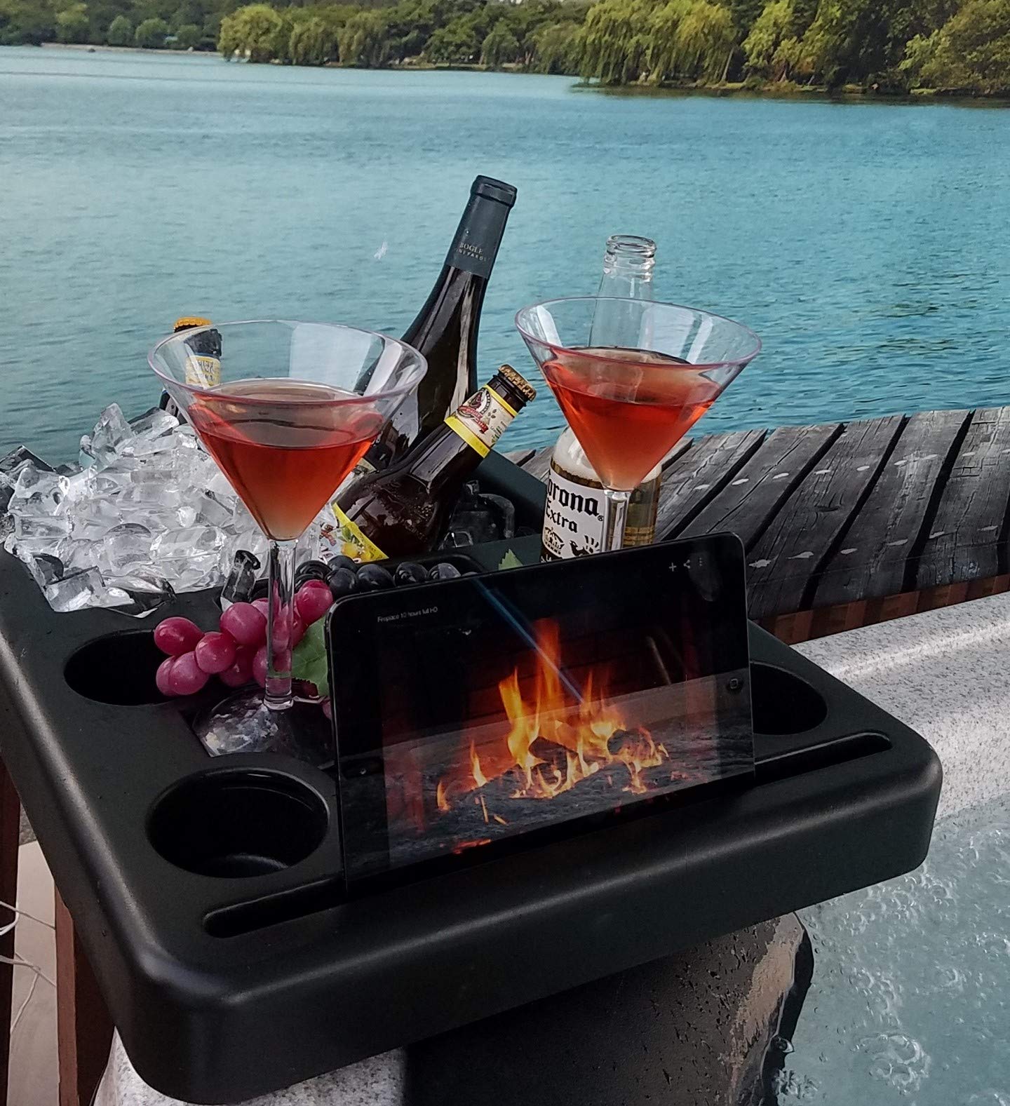 How to pick a good hot tub beverage holder? Get easy tips for enjoying drinks mess-free!
