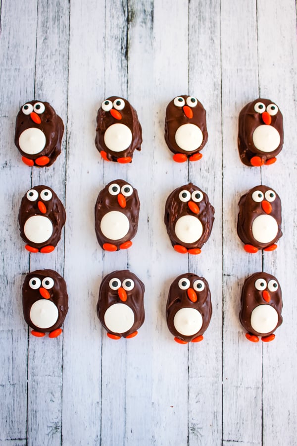 Christmas Finger Desserts For Kids: Fun Recipes They Can Help Make!